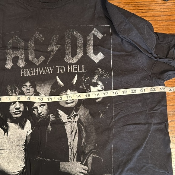 AC/DC, “Highway to Hell”, Men’s Band TShirt, Black/White, Extra Large - Picture 5 of 6